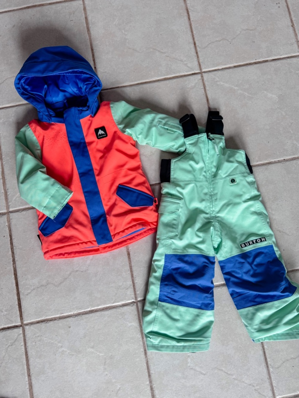 Burton • Winter Jacket & Ski Pant Set